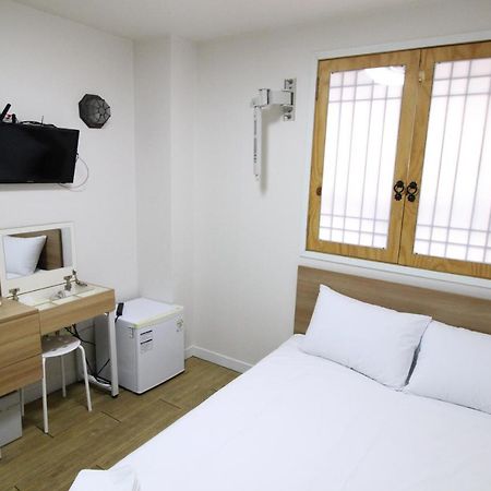 Hotel Golden Park Myeongdong Сеул Екстериор снимка