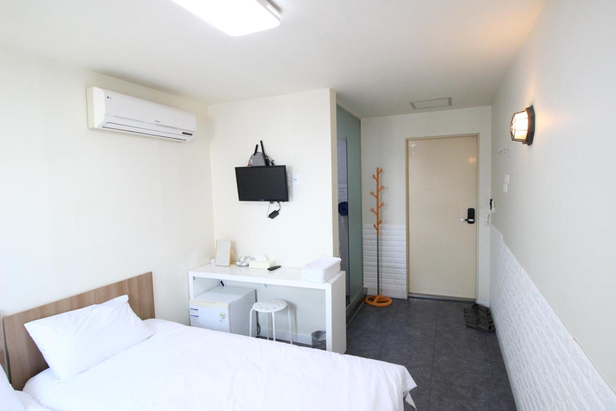 Hotel Golden Park Myeongdong Сеул Екстериор снимка